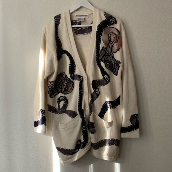 Vintage Camera Cardigan - Picture 5 of 14